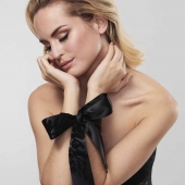 Черные ленты для связывания SILKY SENSUAL HANDCUFFS - Bijoux Indiscrets - купить с доставкой в Краснодаре