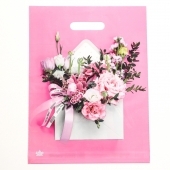 Розовый пакет с цветочным принтом и вырубной ручкой (40х31 см) - Сима-Ленд - купить с доставкой в Краснодаре