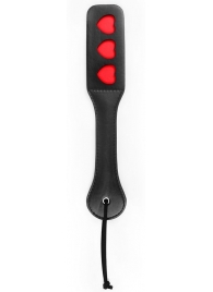 Черная шлепалка NOTABU с красными сердечками - 32 см. - Notabu - купить с доставкой в Краснодаре