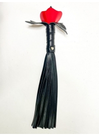 Черная кожаная плеть с красной лаковой розой в рукояти - 40 см. - БДСМ Арсенал - купить с доставкой в Краснодаре