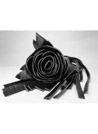 Черная кожаная плеть с розой в рукояти - 40 см. - БДСМ Арсенал - купить с доставкой в Краснодаре
