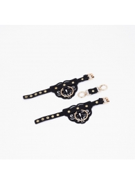 Черные кожаные наручники с клепками, кольцами и золотистой фурнитурой - Crazy Handmade - купить с доставкой в Краснодаре