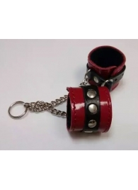 Брелок в виде красо-чёрных наручников - Подиум - купить с доставкой в Краснодаре