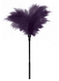 Пластиковая метелочка с фиолетовыми пёрышками Small Feather Tickler - 32 см. - Blush Novelties - купить с доставкой #SOTBIT_REGIONS_UF_V_REGION_NAME#