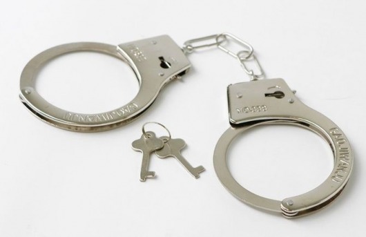 Серебристые наручники с ключиками - Сима-Ленд - купить с доставкой в Краснодаре