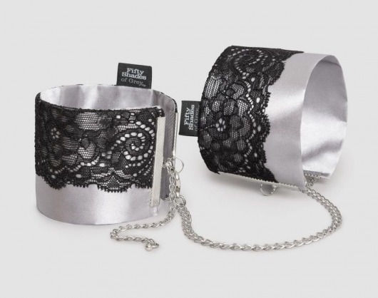Сатиновые наручники с кружевом Play Nice - Fifty Shades of Grey - купить с доставкой в Краснодаре