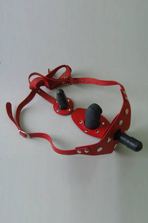 Красные кожаные трусики со штырьком и двумя съёмными стимуляторами - Sitabella - купить с доставкой в Краснодаре