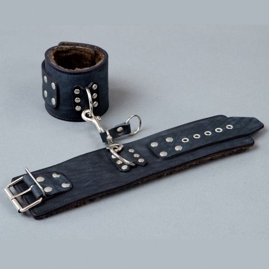 Широкие кожаные наручники на меху - Подиум - купить с доставкой в Краснодаре