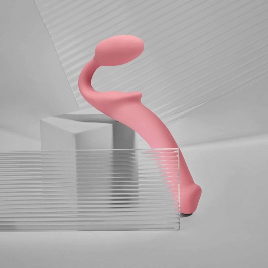 Розовый безремневой страпон Strap-on-me Semi-Realistic Bendable Strap-On size M - Strap-on-me - купить с доставкой в Краснодаре