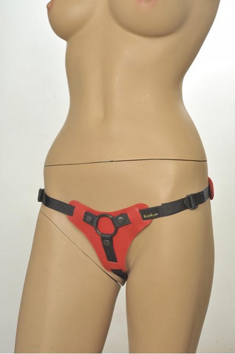 Красно-чёрные трусики для фиксации насадок кольцом Kanikule Leather Strap-on Harness  Anatomic Thong - Kanikule - купить с доставкой в Краснодаре