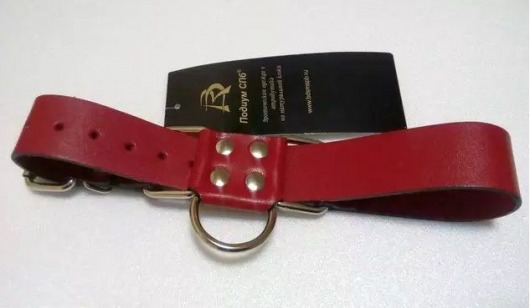 Широкие красные ременные наручники с полукольцом - Подиум - купить с доставкой в Краснодаре