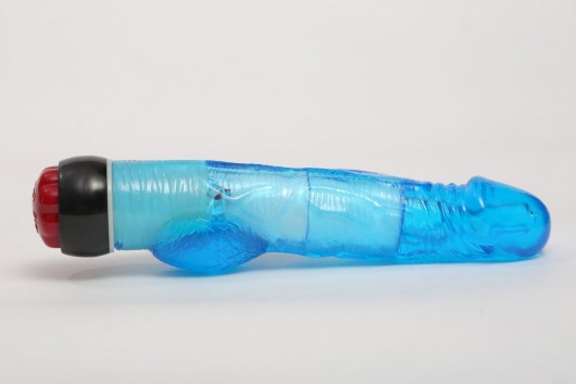 Голубой вибратор-реалистик с мошонкой и подсветкой - 21,5 см. - 4sexdreaM
